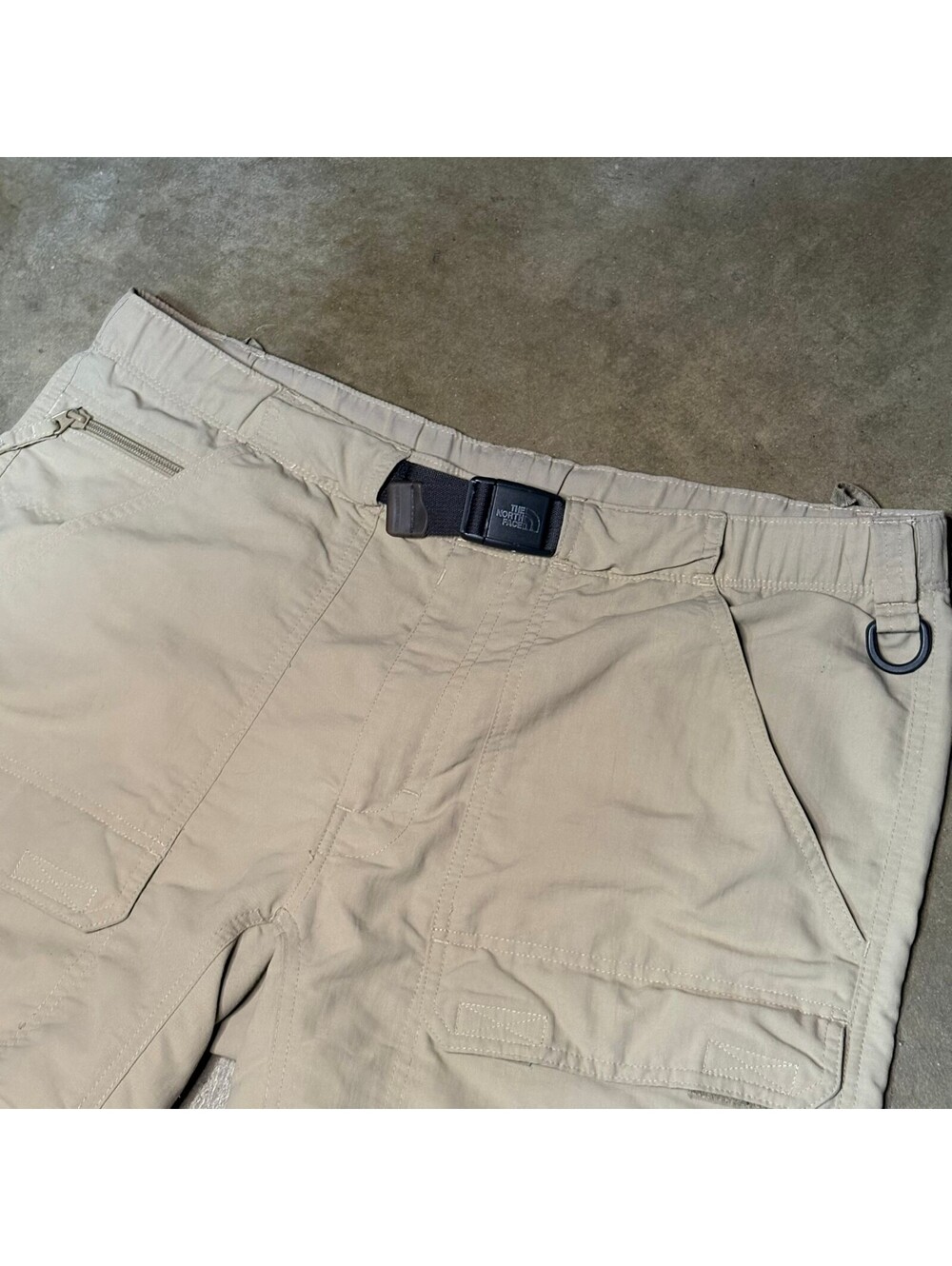 The North Face Men Sz M Beige Cargo Shorts Built-in Belt